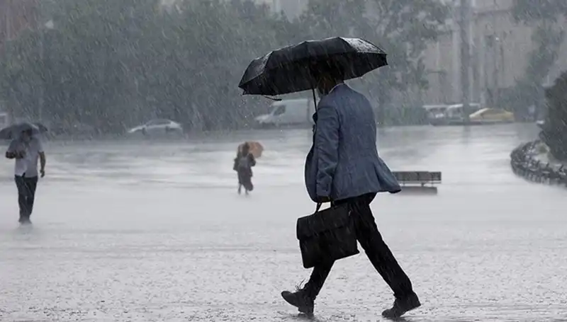 Türkiye'de Sağanak ve Kuvvetli Yağış Uyarıları: Meteoroloji'den Son Gelişmeler