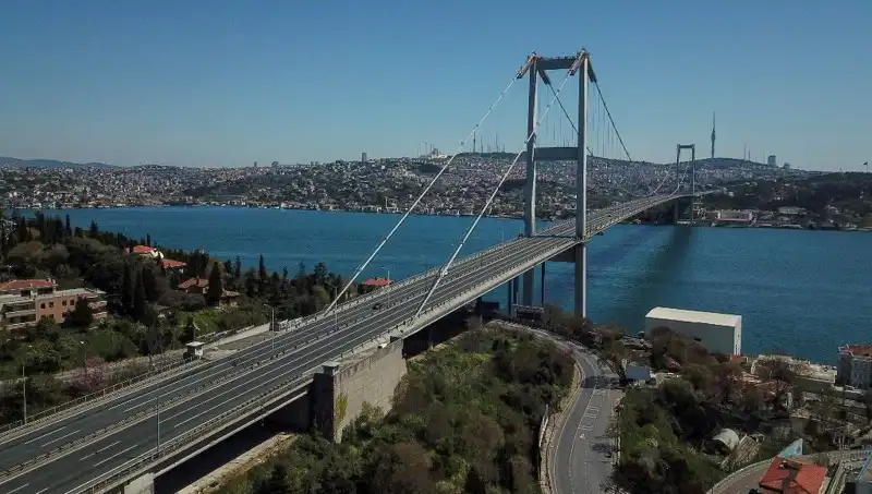 İstanbul'daki Deprem Köprü ve Tünelleri Etkiledi mi? Bakan Uraloğlu'ndan Açıklama