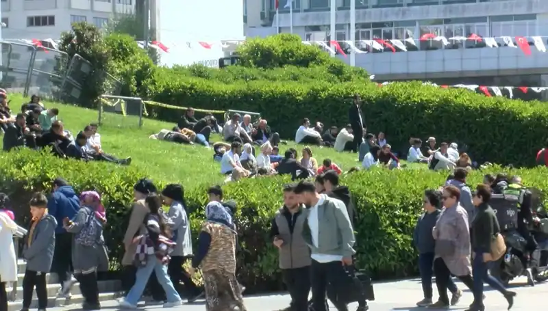 Taksim'de Deprem Yoğunluğu: Şehir Hazır Mı?