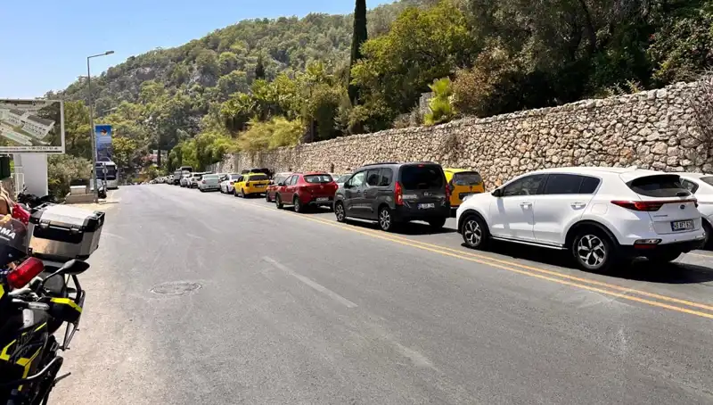 Fethiye-Ölüdeniz Yolunda Tatilciler İçin Üç Kilometrelik Kuyruk: Yoğunluk Rekoru!