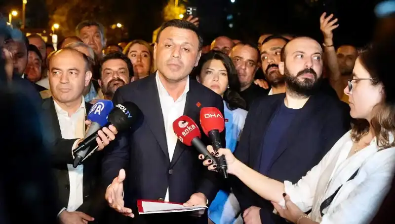 CHP İstanbul İl Başkanı Özgür Çelik, Gündemi Sarsan Açıklamalar Yaptı