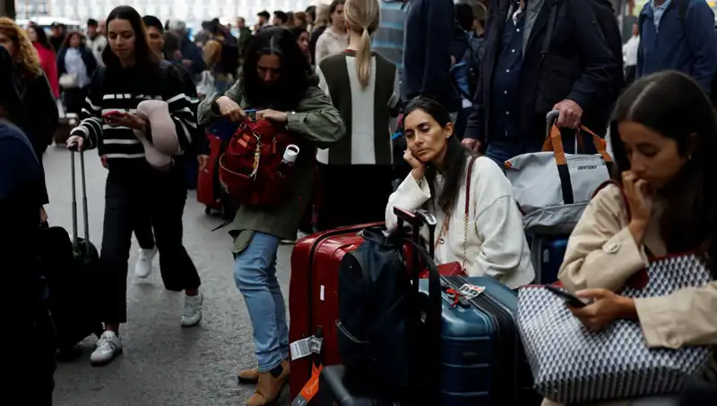 İspanya'da Büyüyen Kablo Hırsızlığı Sorunu: Yolcular Trenlerde Mahsur Kaldı