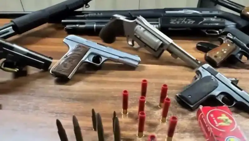 İzmir’de Yasa Dışı Silah Ticareti Operasyonu: Bir Kişi Tutuklandı!
