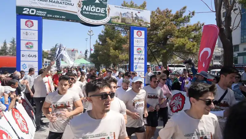 Doğuş Holding Niğde Yarı Maratonu’nda Renkli Anlar ve 518 Sporcu Mücadele Etti