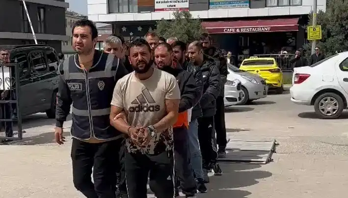 Edirne'de Koordineli Operasyon: Yedi Firari Suçlu Ele Geçirildi