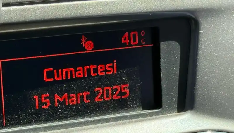Adana'da Alev Alev: Termometreler 40 Dereceyi Geçti ve Etkileri!