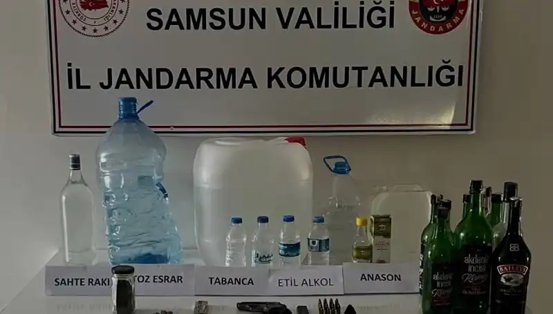 Samsun'da Sahte İçki İhbarıyla Litrelerce Kaçak İçki Ele Geçirildi