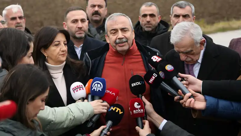 İmralı'dan PKK'ya Yönelik Önemli Çağrı ve Sırrı Süreyya Önder’in Açıklamaları