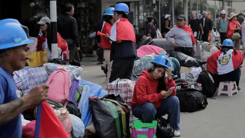 Peru'daki Madenciler Sokaklarda: Geçim Mücadelesinin Ardındaki Gerçekler