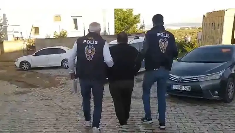 Balıkesir'de Dolandırıcılık Şebekesine Büyük Baskın: 4 Tutuklama!