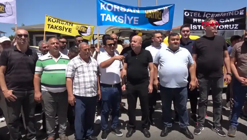 Belek'te Taksiciler Protesto İçin Kontak Kapatma Eylemi Gerçekleştirdi