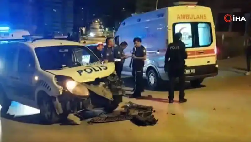 Ankara'da Polis Aracı ve Hafif Ticari Araç Çarpıştı: İlk Bilgiler Geldi