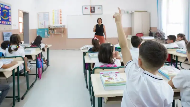 Ücretli Öğretmenlik Başvuruları 2025: Tüm Bilgiler ve Süreç