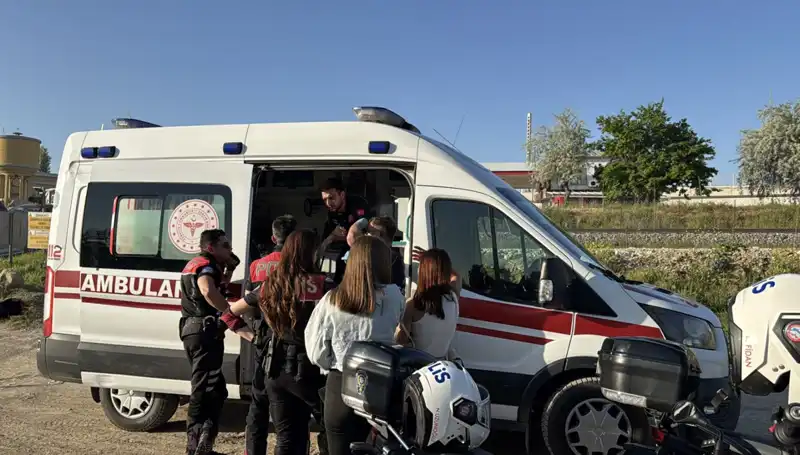 Arkadaşının Uzattığı Dalla Hayata Tutunan Cesur Genç