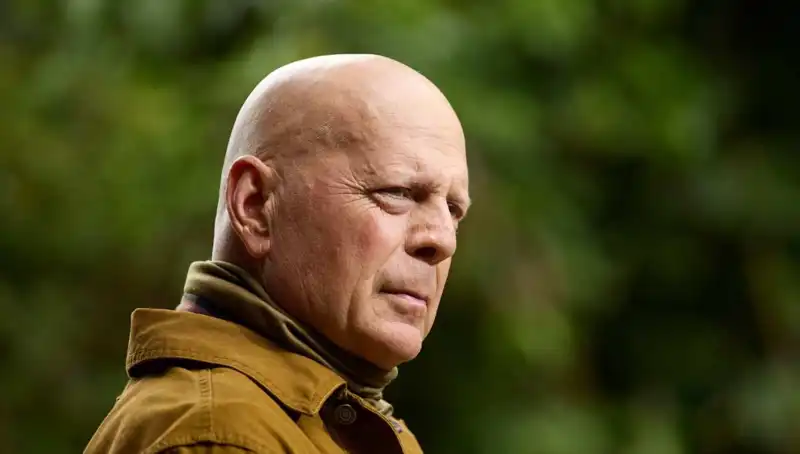 Bruce Willis'in Afazi Hastalığı: Belirtileri ve Hayatı Nasıl Etkiledi?