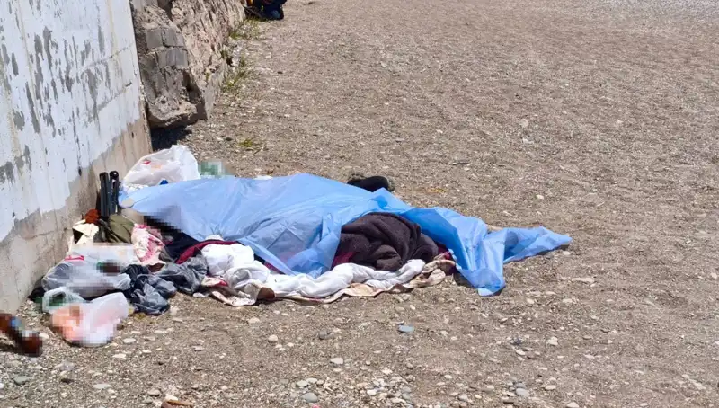 Konyaaltı Sahili'nde Gizemli Bir Ceset Bulundu: Olayın Perdesi Aralanıyor!