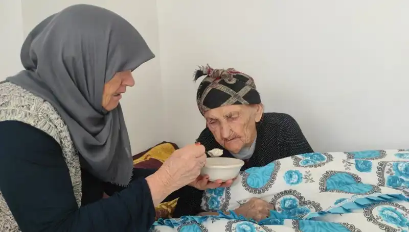 Kezik Nine: 102 Yaşında Bir Kadın ve Doktora Gitmeden Geçen Yıllarının Sırrı