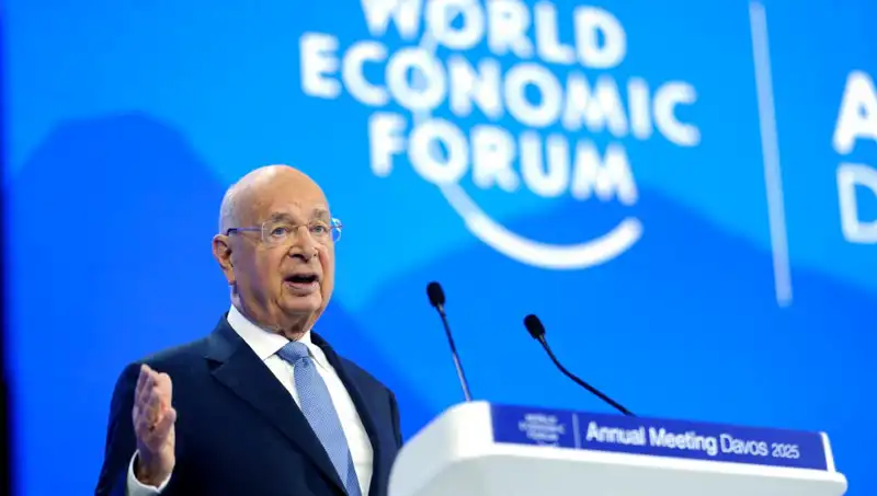 Davos’un Kurucusu Klaus Schwab Görevinden İstifa Etti: Gelecek Ne Olacak?