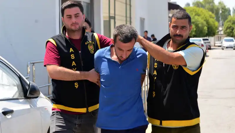 Annesini Döverek Katleden Adamın Şok Edici Hikayesi