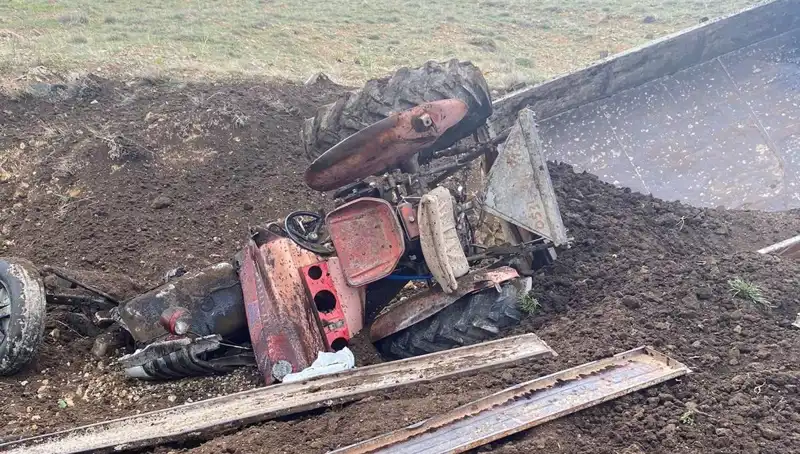 Kayseri'de Kontrolden Çıkan Traktör Şarampole Devrildi: Olayın Ayrıntıları