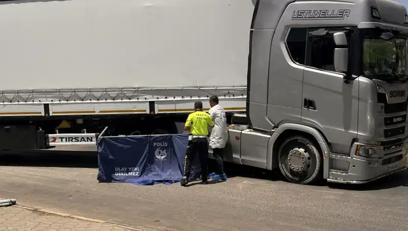 Gaziantep'te Feci TIR Kazası: 2 Kayıp, Kaza Anının Görüntüleri Şok Etti