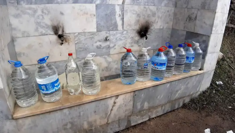Şifalı Su Arayışı: İnsanlar Sağlık İçin Uzak Yollar Kat Ediyor