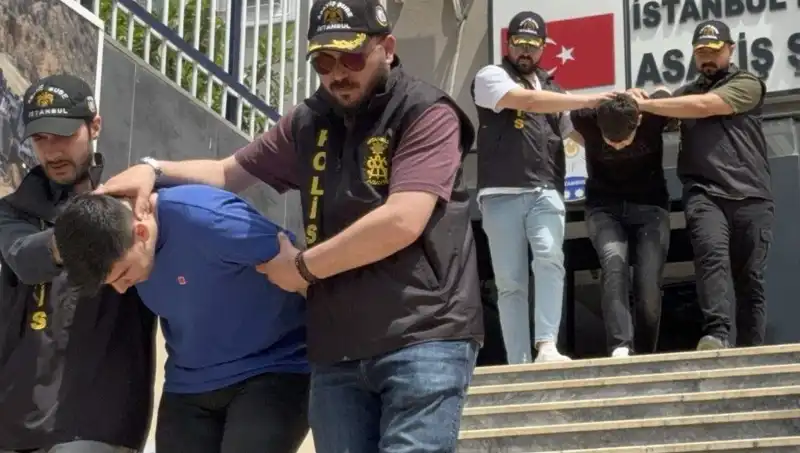 Üsküdar'da Silahlı Saldırı Gerilimi: 5 Şahıs Gözaltında!