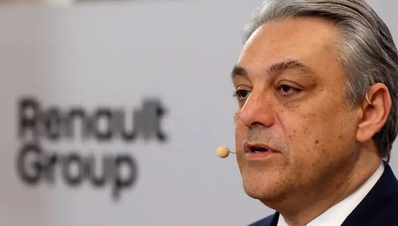 Renault'da Şok İstifa: Üst Düzey Yönetici Surprise ile Ayrıldı!