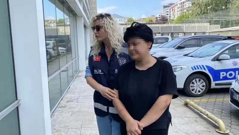 Annesini 11 Yerinden Bıçaklayan Genç, Sırlarıyla Şok Ediyor
