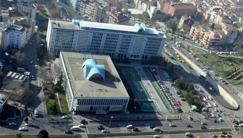 İBB Soruşturmasında Enderun WhatsApp Grubu Mesajlarının Önemi Ne?