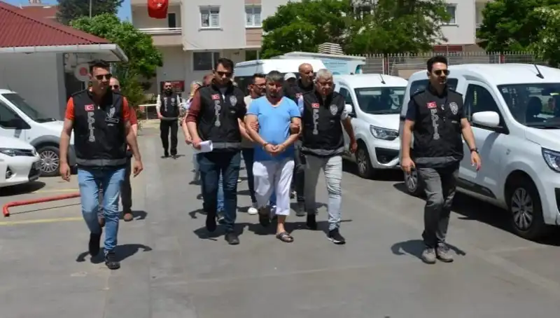 Lüleburgaz'da Fuhuş Operasyonu: 10 Şüpheli Gözaltında