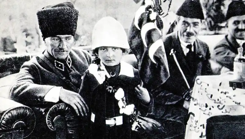 Unutulmaz Fotoğrafın Altında Yatan Duygusal Bayram Hikayesi