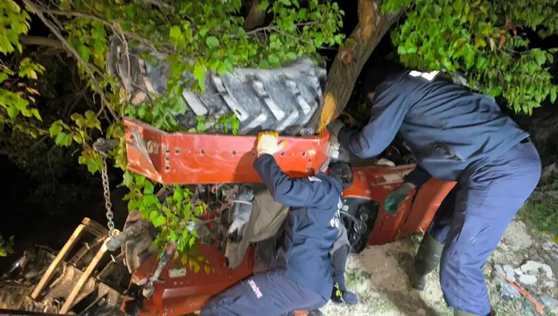 Kontrolden Çıkan Traktör Devrildi: Talihsiz Kazada Sürücü Hayatını Kaybetti