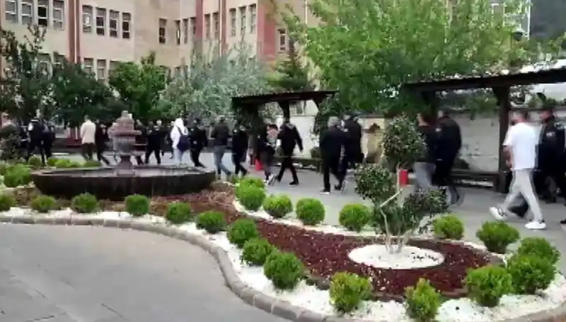 200 Milyon Liralık Vurgun: 16 Kişi Gözaltına Alındı, Şok Detaylar Ortaya Çıktı