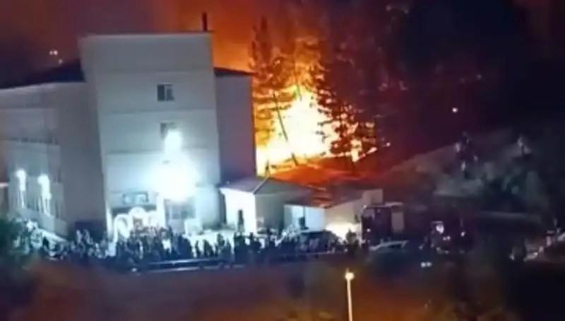 Düğünü Kabusa Çeviren Kutlama: Aşkın Başlangıcı Korku Dolu Bir Maceraya Dönüşüyor