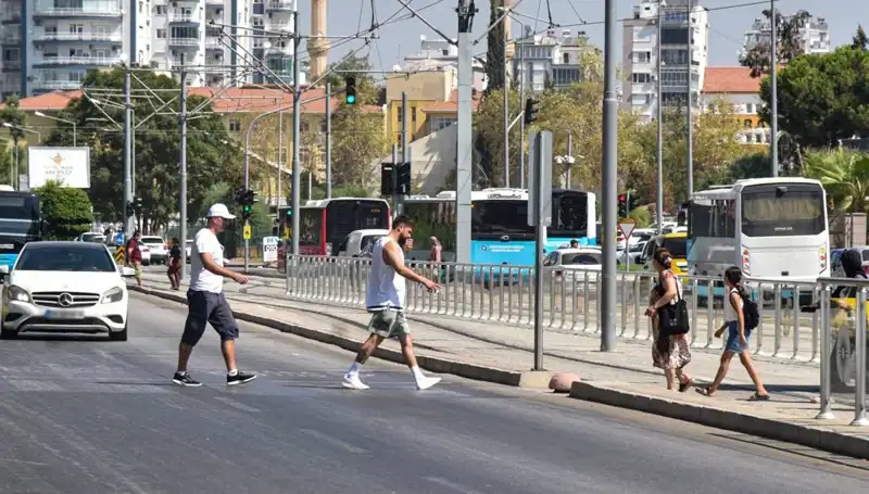 Tarihin En Kötü Trafik Kazaları: Bilinçsizlik Salgını!
