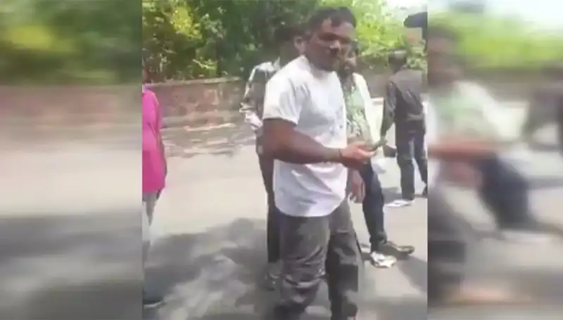 11A Yolcusunun Unutulmaz Anısı: "Biri Beni Yakaladı!"