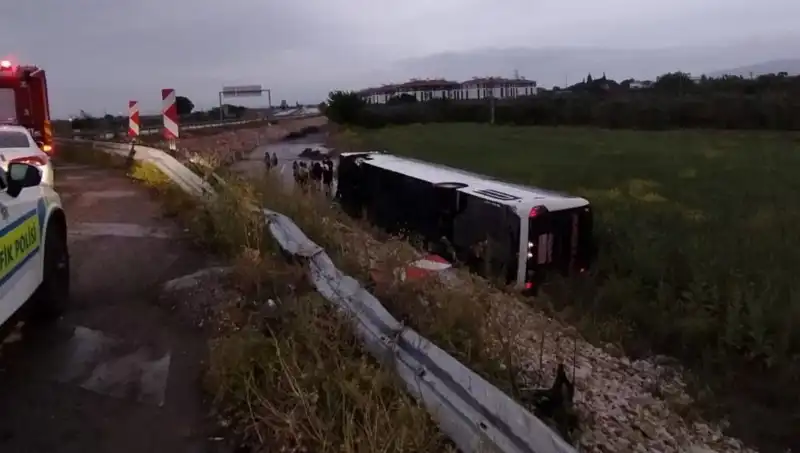 Manisa'da Feci Otobüs Kazası: Yaralıların Durumu ve Olayın Detayları