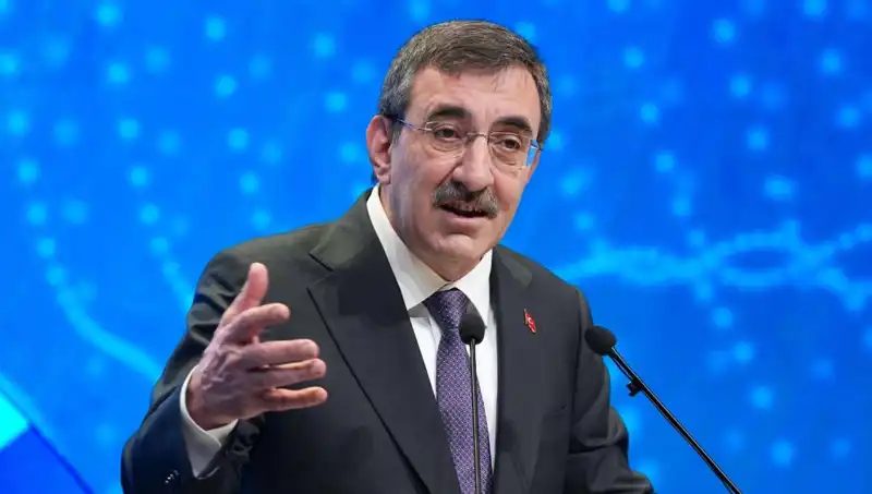 Cevdet Yılmaz’dan İtiraz: "Boykot Çağrılarına Karşı Sorumluluk Alalım"