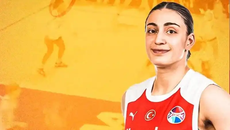 Galatasaray'da Sözleşme Yenilemeleri: Üç Yıldızla Anlaşma Sağlandı