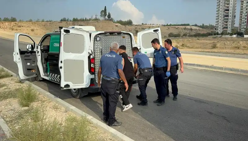 Yol Kenarında Şok Edecek Bir Ceset Bulundu: Olayın Ardındaki Gizem!