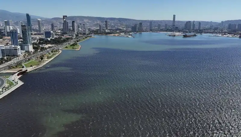 İzmir Körfezi'nde Son Günlerde Kötü Koku Alarmı: Nedenleri ve Çözüm Yolları