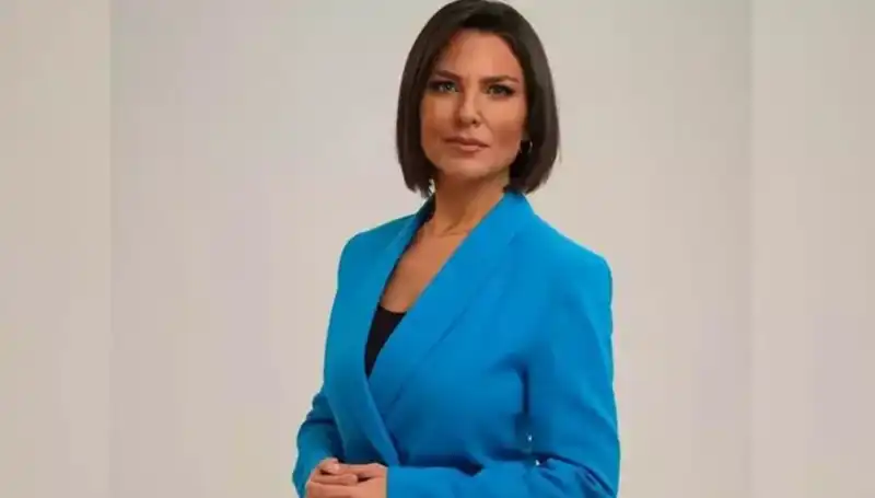 Ece Üner: Medyanın Parlayan Yıldızı ve Sosyal Medya Fenomeni