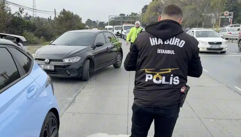Emniyet Şeridini İhlal Eden Şoför, Suçunu Yoldan Öğrendi!