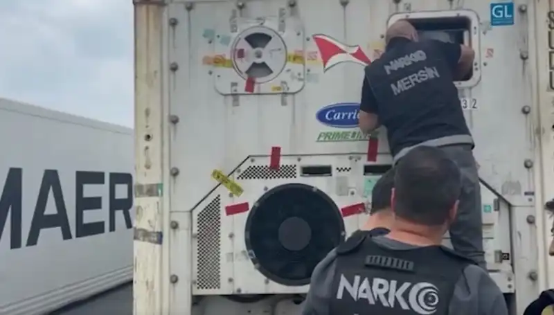 Mersin'de Dev Uyuşturucu Operasyonu: Binlerce Kilo Ele Geçirildi!