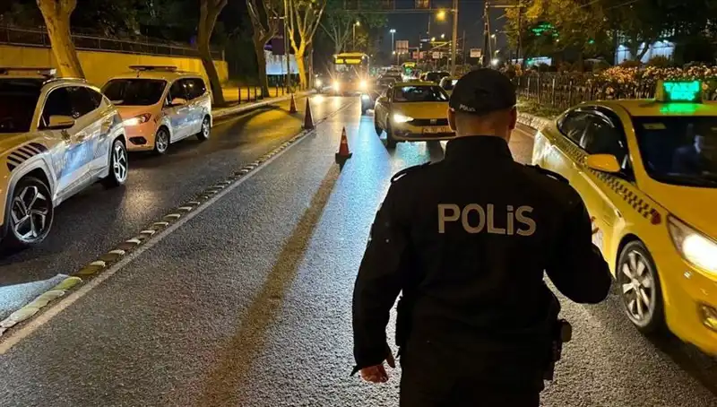 İstanbul'da Huzur Operasyonu: 1.500 Kişi Gözaltında!