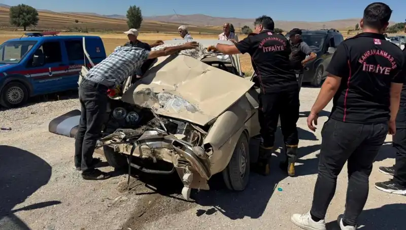 Kahramanmaraş’ta Yoğun Trafik! Kamyonet ve Otomobil Çarpıştı
