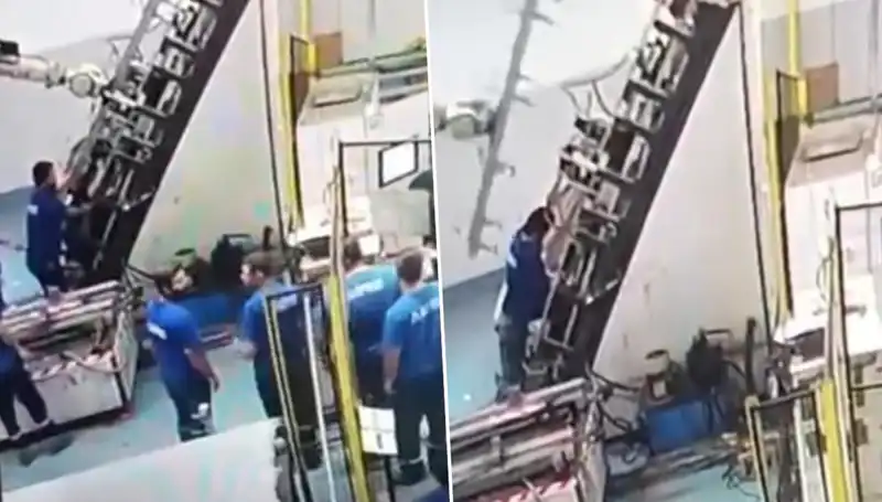 Fabrikada Dehşet Anları: Makine Çalışanın Sırtına Saplandı!