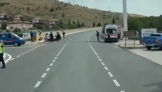 Elazığ’da İki Araç Çarpıştı: Yaralıların Durumu Merak Ediliyor